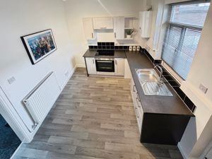 Kitchen- click for photo gallery